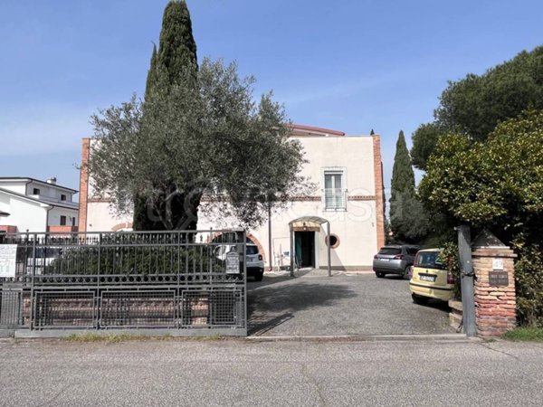 appartamento in vendita a Roma in zona Ostia Antica