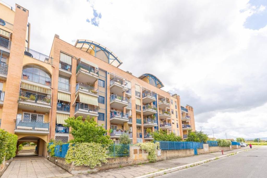 appartamento in vendita a Roma in zona Castelverde