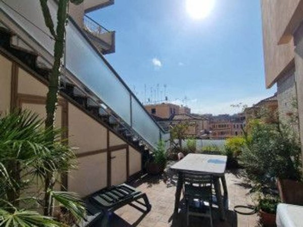 appartamento in vendita a Roma in zona Gianicolense