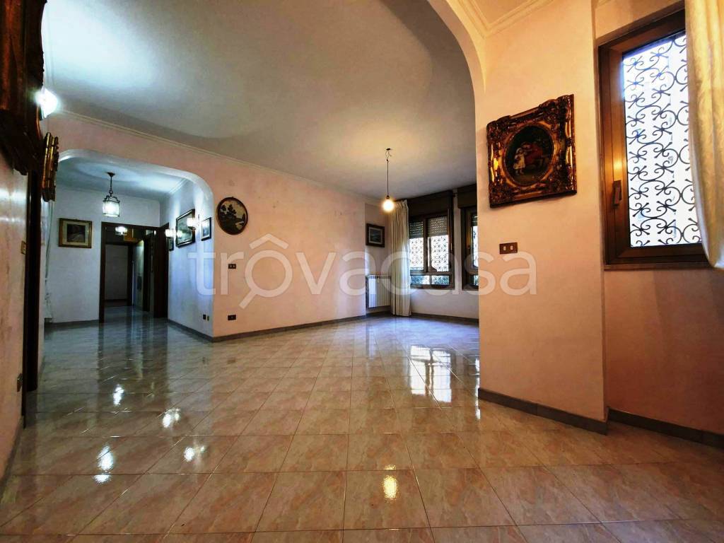 appartamento in vendita a Roma in zona Appio Claudio