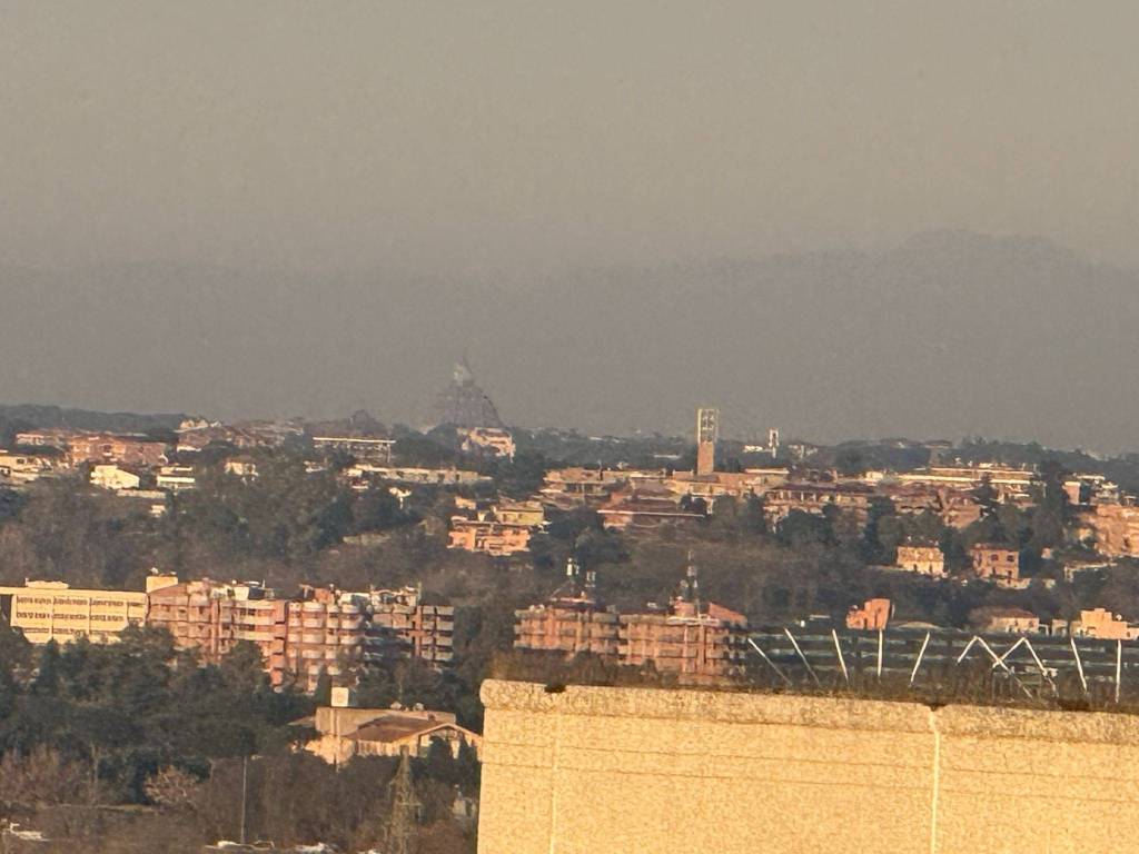 appartamento in vendita a Roma in zona Ostiense