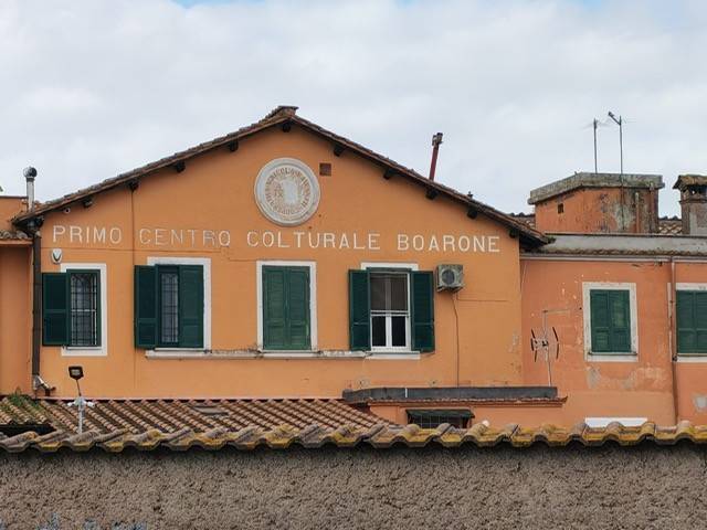 appartamento in vendita a Roma in zona Castel Fusano