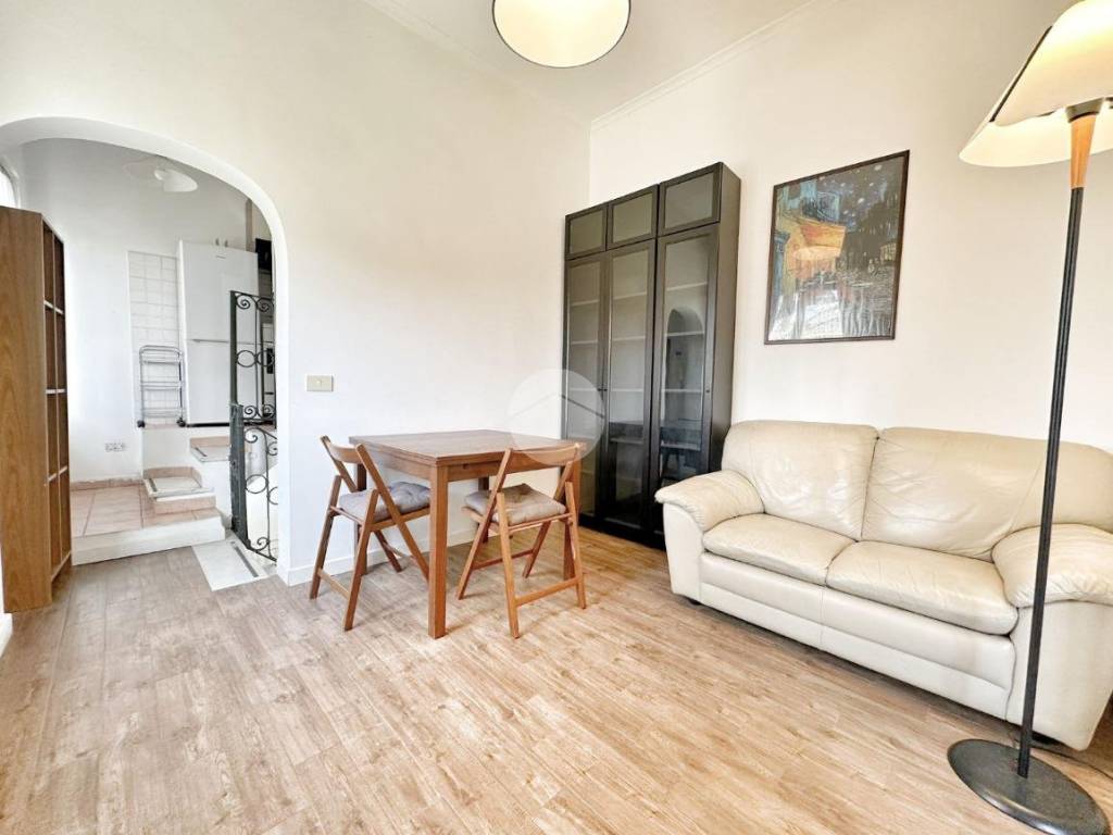 appartamento in vendita a Roma in zona Appio Latino