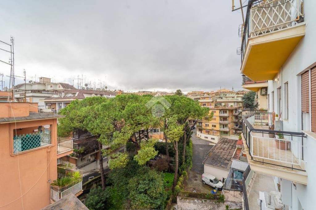 appartamento in vendita a Roma in zona Aurelio