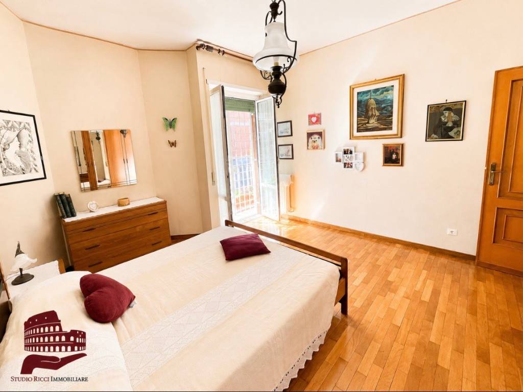 appartamento in vendita a Roma in zona Ardeatino