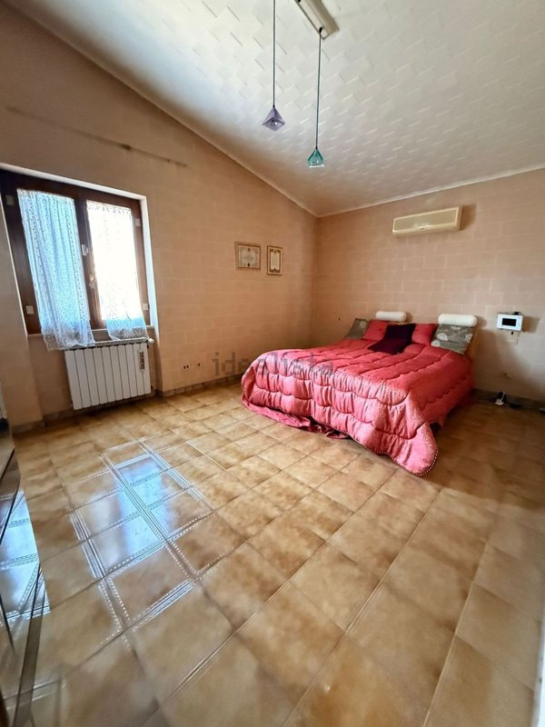 casa indipendente in vendita a Roma in zona Casal Palocco