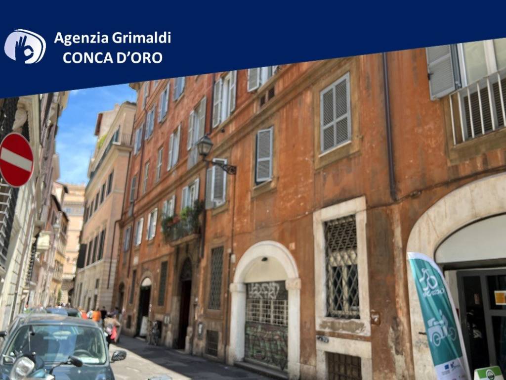 locale di sgombero in vendita a Roma in zona Parione/Sant'Eustachio