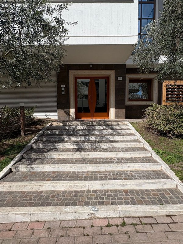 appartamento in vendita a Roma in zona Ardeatino