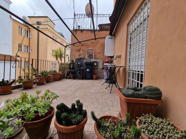 appartamento in vendita a Roma in zona Castro Pretorio