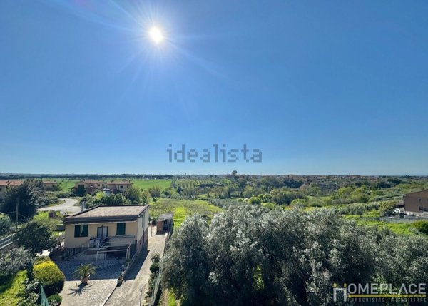 appartamento in vendita a Roma in zona Lunghezza