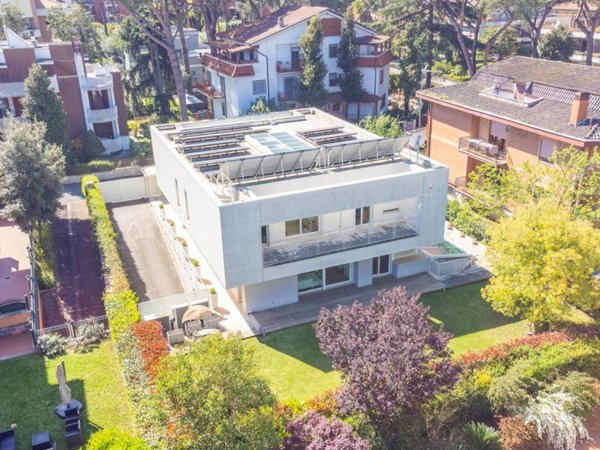 casa indipendente in vendita a Roma in zona Romanina