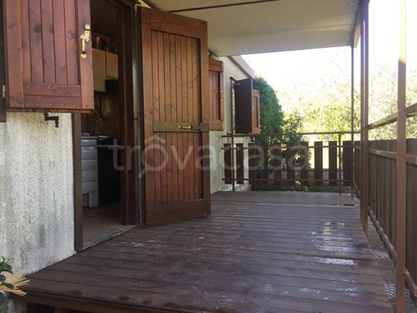casa indipendente in vendita a Roma in zona Osteria Nuova