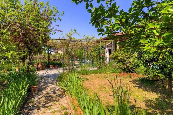 casa indipendente in vendita a Roma in zona Tor Bella Monaca