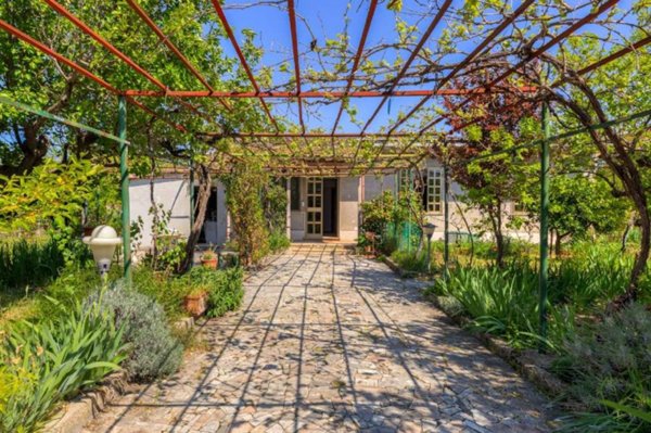 casa indipendente in vendita a Roma in zona Borghesiana