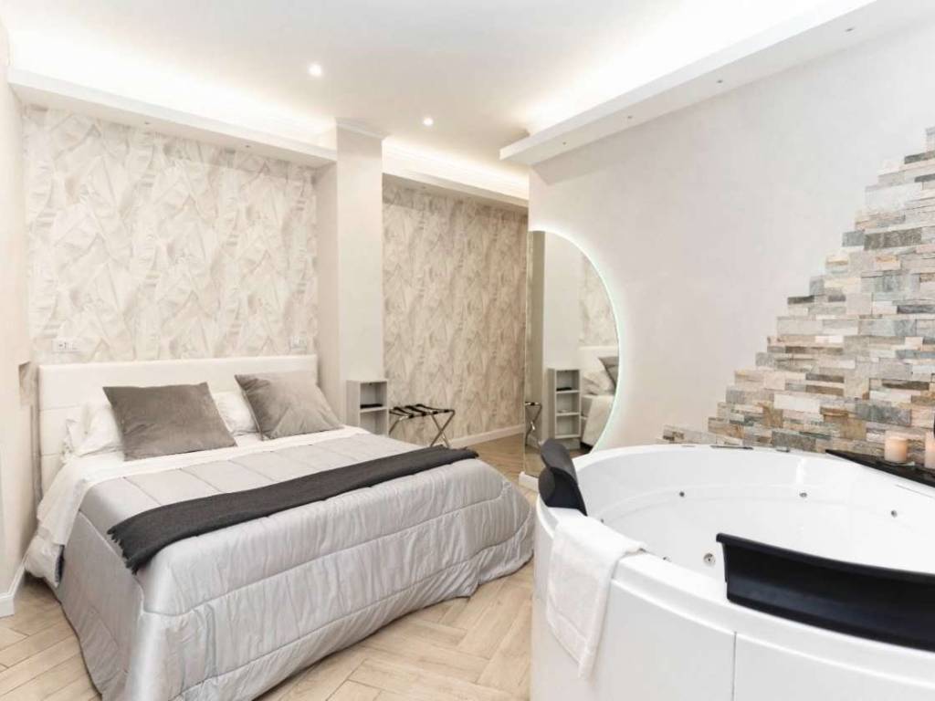 negozio in vendita a Roma in zona Esquilino