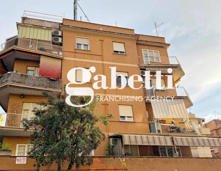 appartamento in vendita a Roma in zona Prenestino-Centocelle
