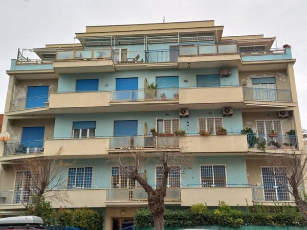 appartamento in vendita a Roma in zona Ostia