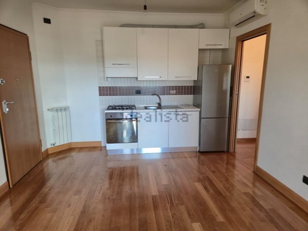 appartamento in vendita a Roma in zona Giuliano Dalmata