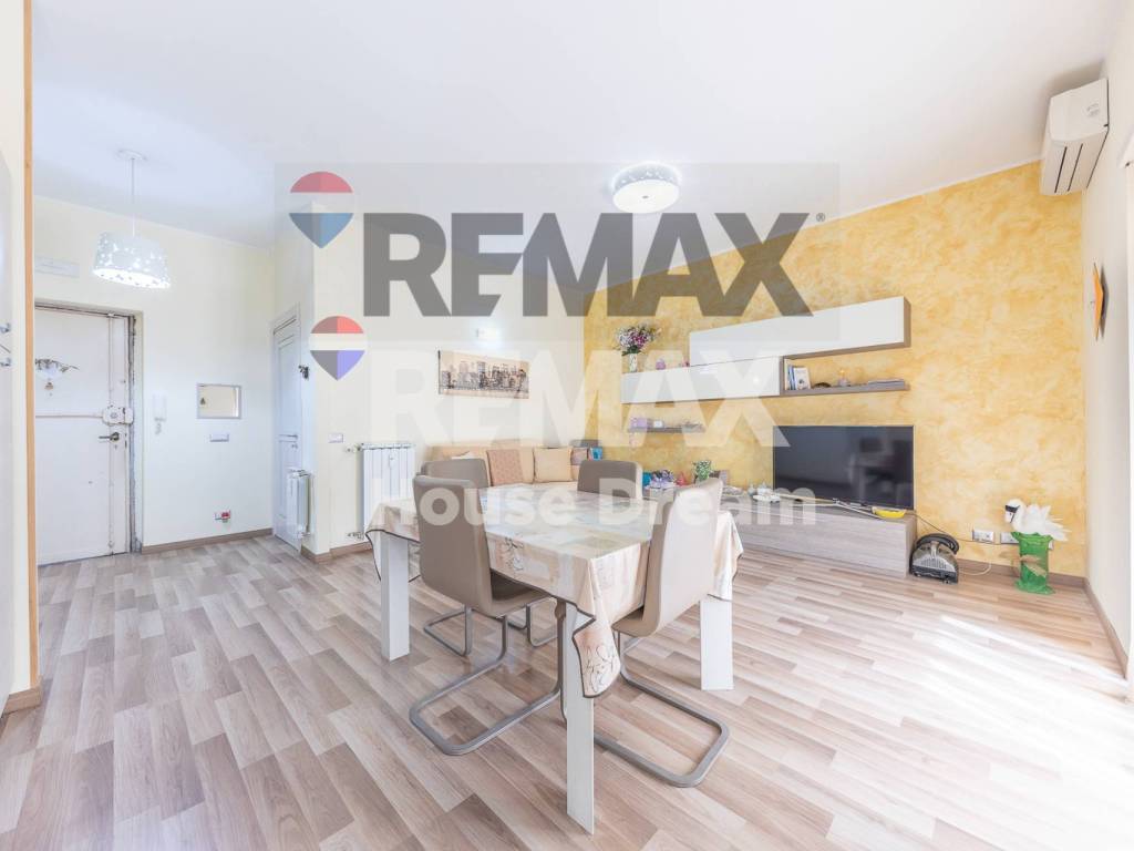 appartamento in vendita a Roma in zona Ostia