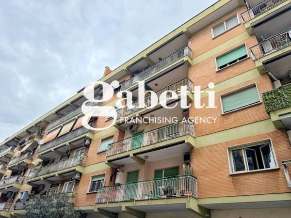 appartamento in vendita a Roma in zona Collatino