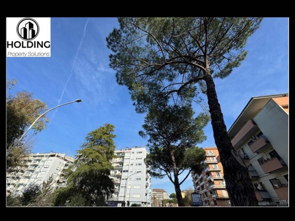 appartamento in vendita a Roma in zona Ardeatino