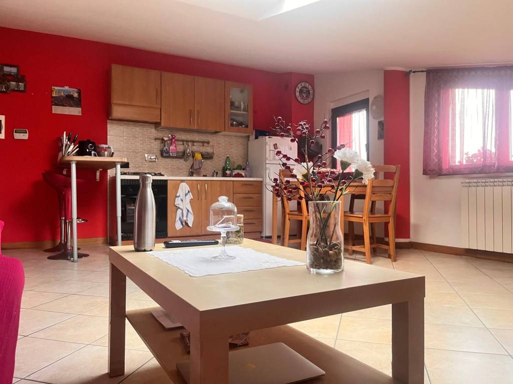 appartamento in vendita a Roma in zona Casal Morena