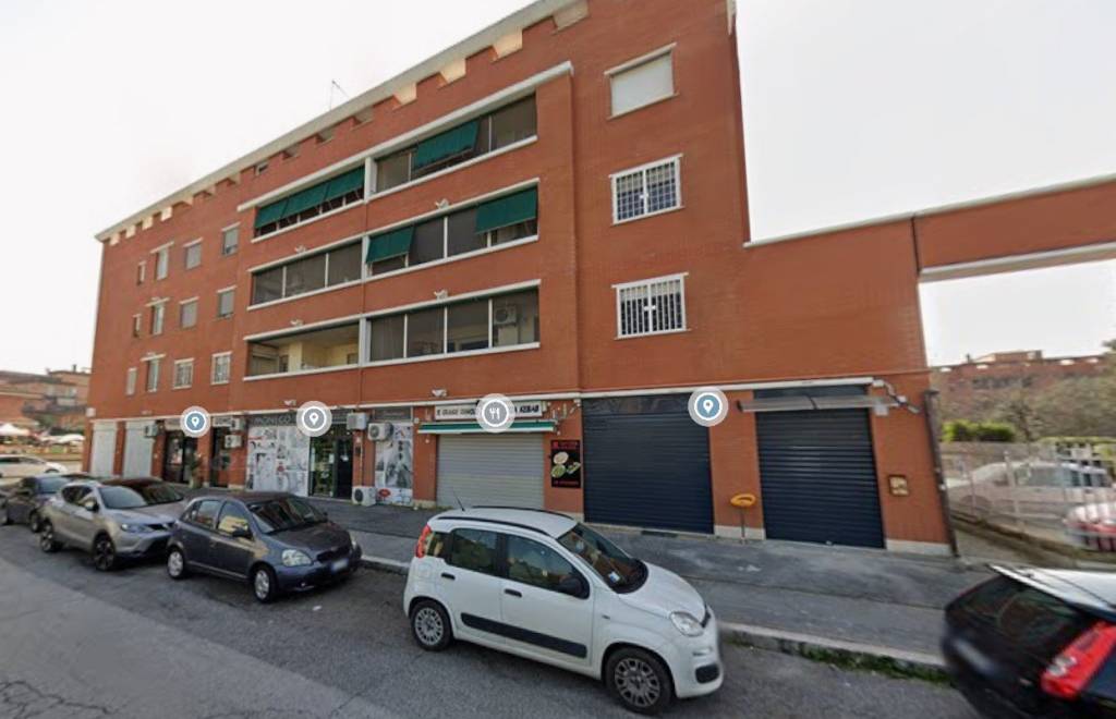 negozio in vendita a Roma in zona Cinquina