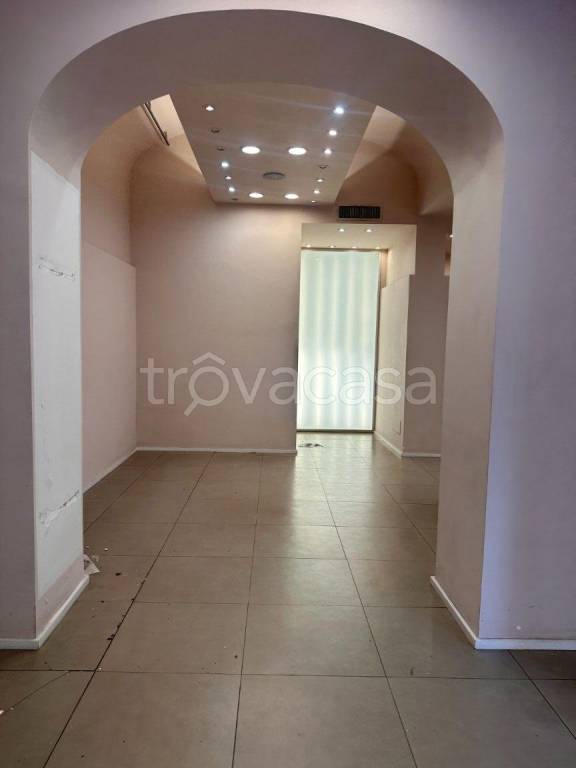 negozio in vendita a Roma in zona Salario