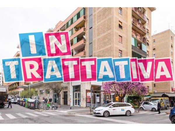 appartamento in vendita a Roma in zona Ostiense