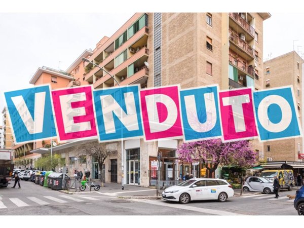 appartamento in vendita a Roma in zona Ostiense