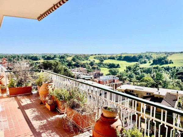 appartamento in vendita a Roma in zona Tor di Quinto