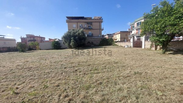 negozio in vendita a Roma in zona Dragona/Bagnoletto