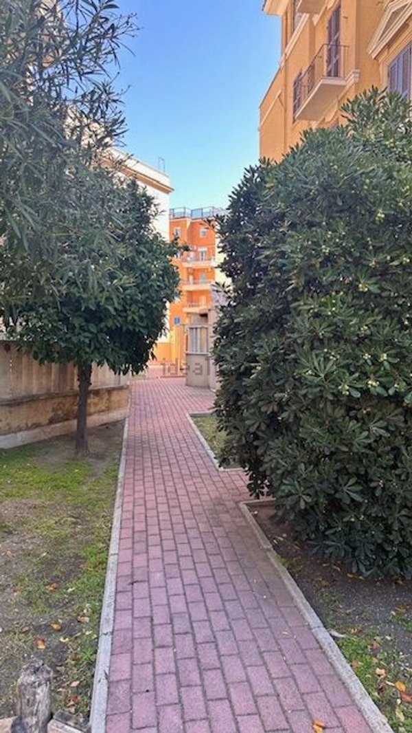 appartamento in vendita a Roma in zona Ostia