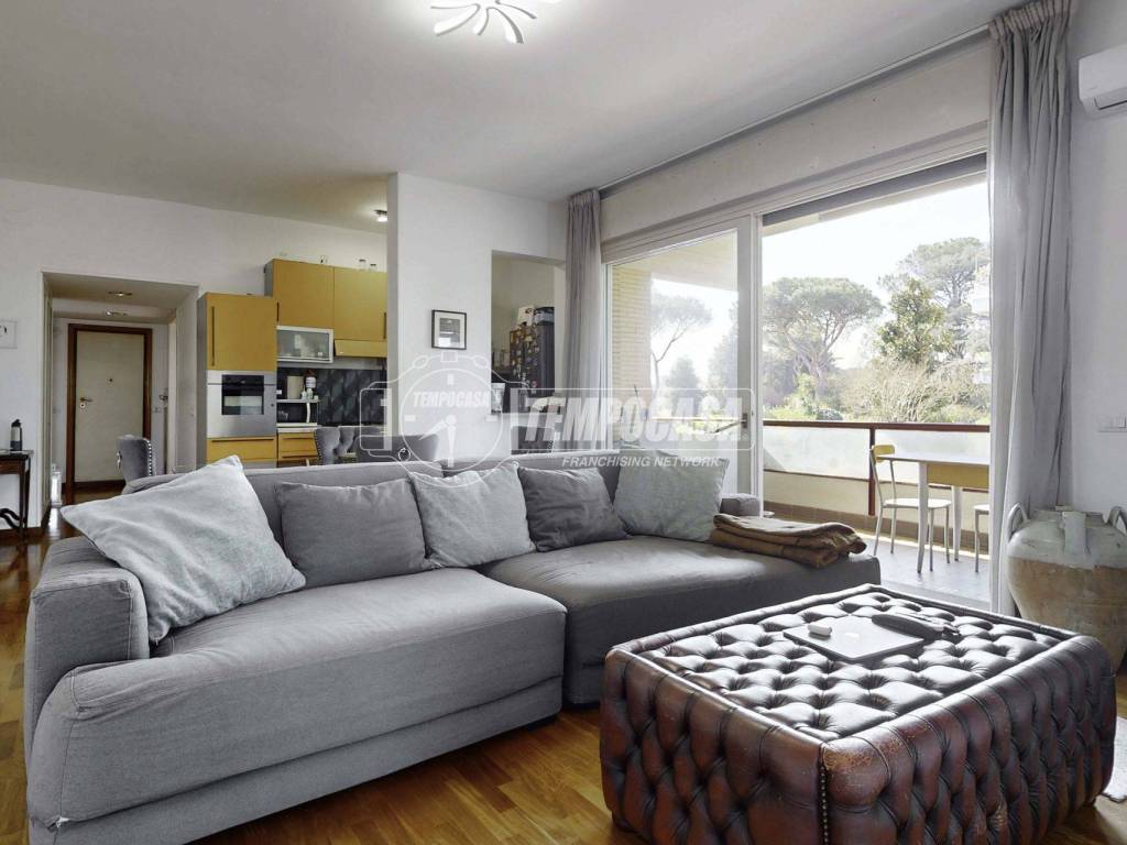 appartamento in vendita a Roma in zona Mostacciano