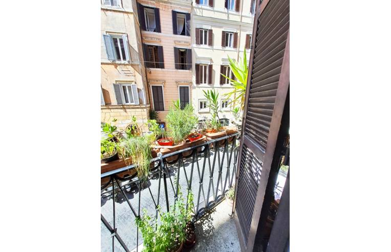 appartamento in vendita a Roma in zona Parione/Sant'Eustachio