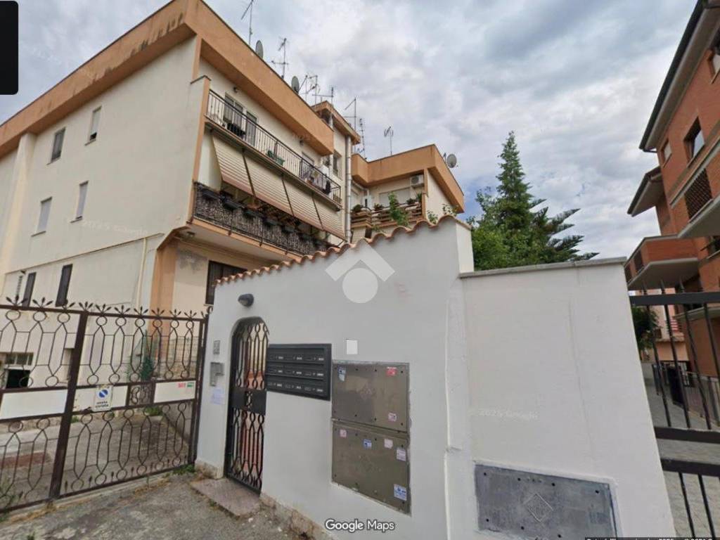 appartamento in vendita a Roma in zona Dragona/Bagnoletto