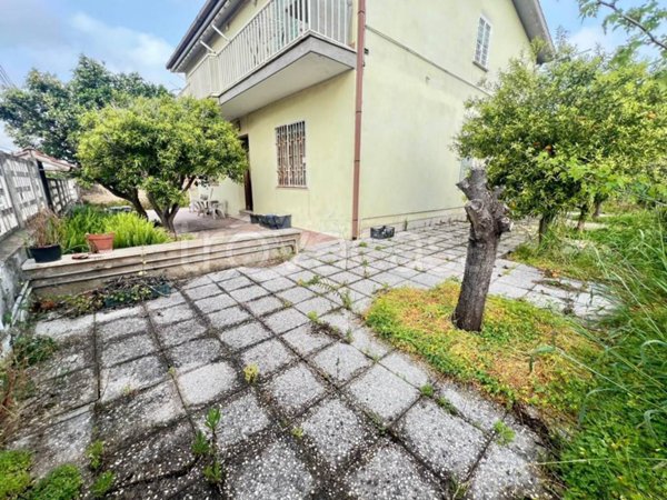 appartamento in vendita a Roma in zona Dragona/Bagnoletto