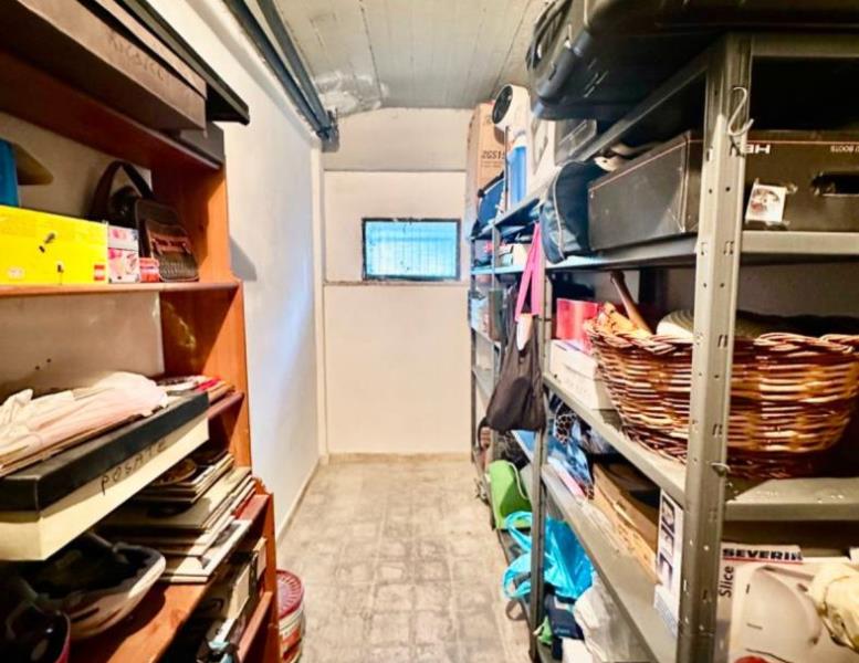 locale commerciale in vendita a Roma in zona Ardeatino