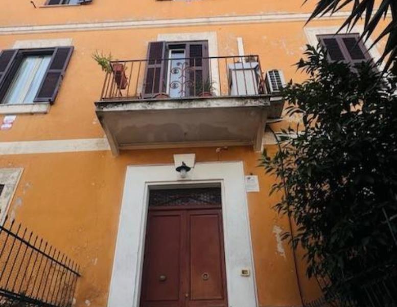 appartamento in vendita a Roma in zona Prenestino-Labicano