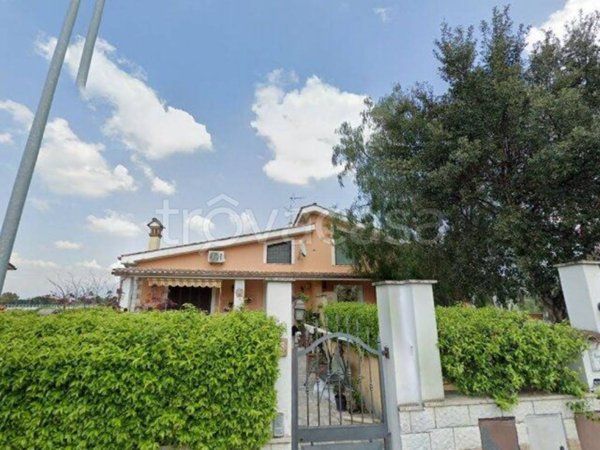 appartamento in vendita a Roma in zona Lunghezza