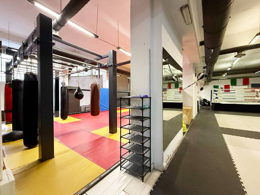 negozio in vendita a Roma in zona Prenestino-Centocelle