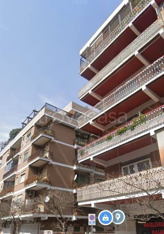 appartamento in vendita a Roma in zona Ostia