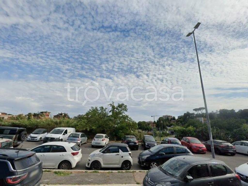 negozio in vendita a Roma in zona Casal Boccone