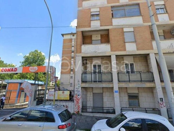 negozio in vendita a Roma in zona Salario