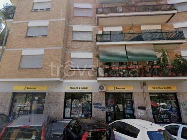 appartamento in vendita a Roma in zona Tuscolano