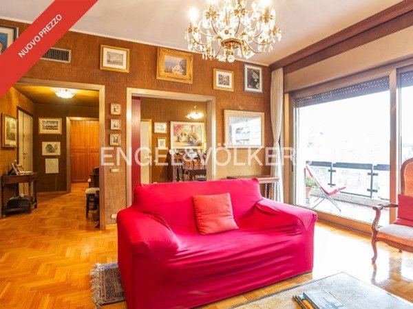 appartamento in vendita a Roma in zona EUR