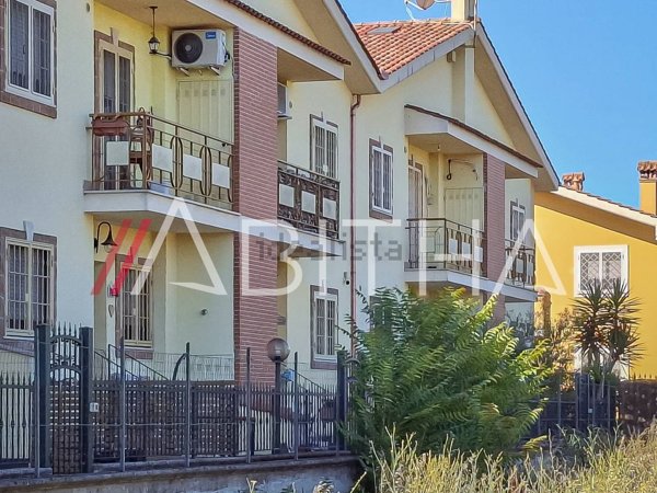 appartamento in vendita a Roma in zona Lunghezza