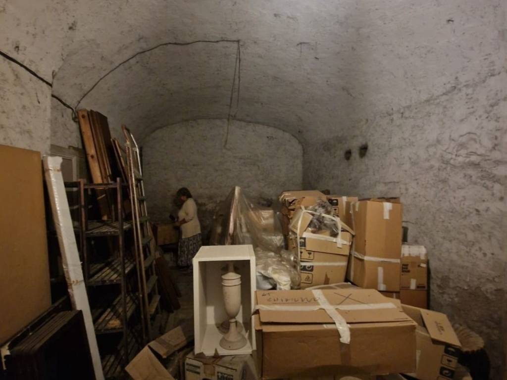 locale commerciale in vendita a Roma in zona Rione Prati