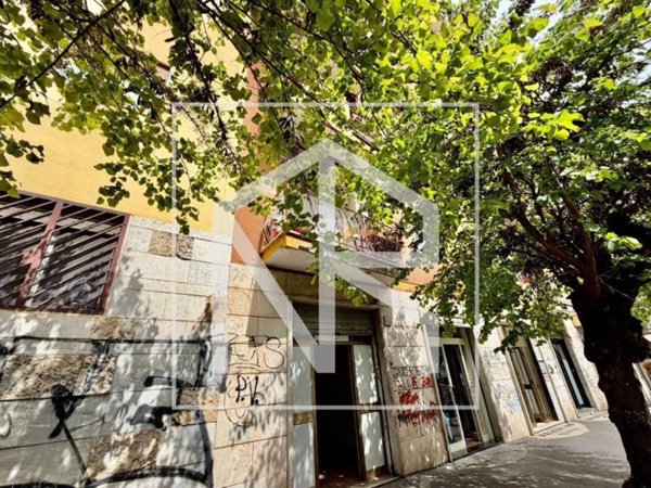 negozio in vendita a Roma in zona Tiburtino