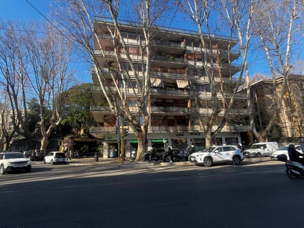 appartamento in vendita a Roma in zona Trastevere